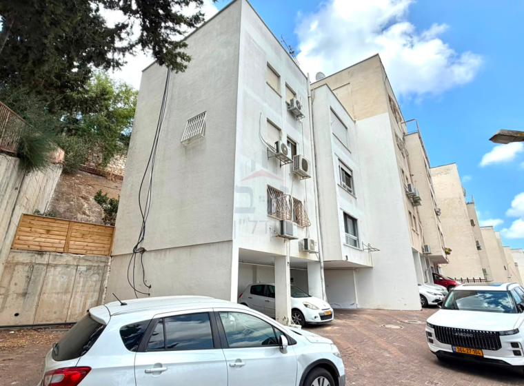 דירת גן למכירה ברחוב חסידי אומות עולם בשכונת רמת אלון