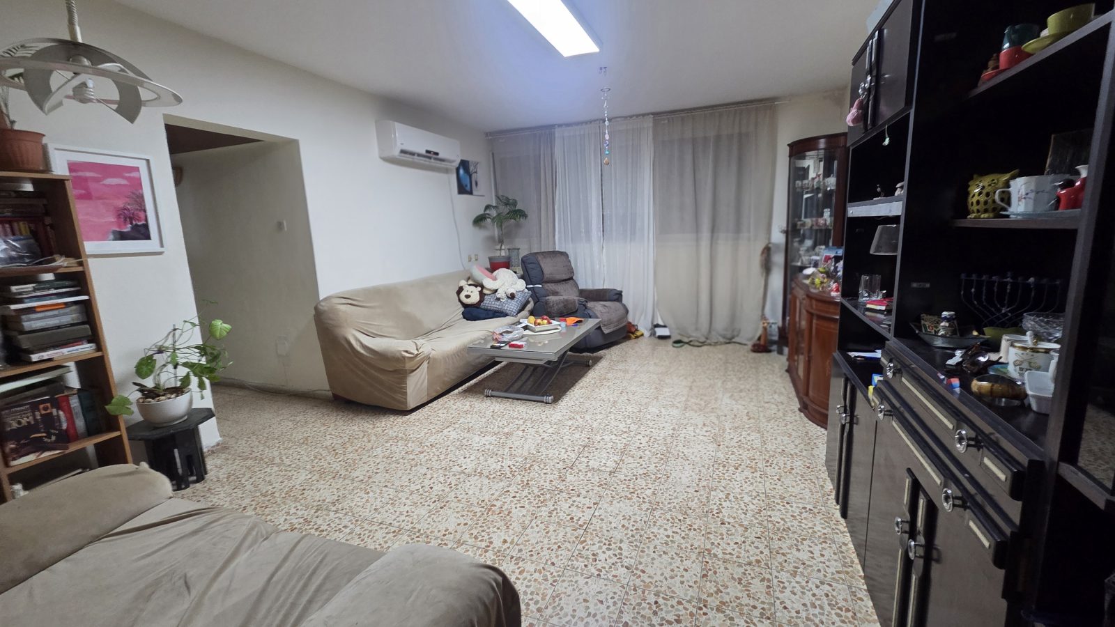 דירה למכירה בקריית ביאליק ברחוב השקדים בשכונת סביניה