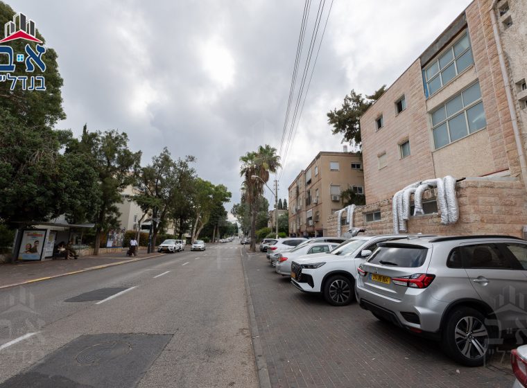 למכירה דירה משופצת ברחוב הגליל בשכונת נווה שאנן