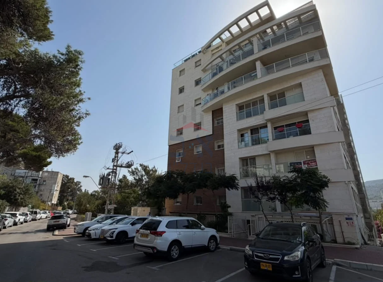 דירה למכירה ברחוב הרב מימון בשכונת נווה שאנן